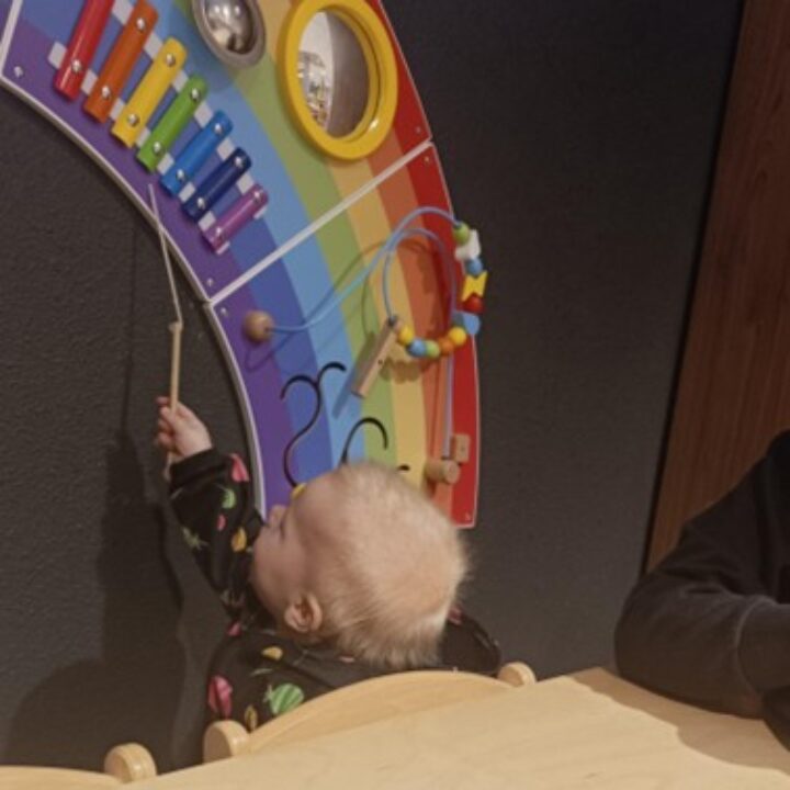 Gastouder Marianne in Almelo in haar kleinschalige kinderopvang